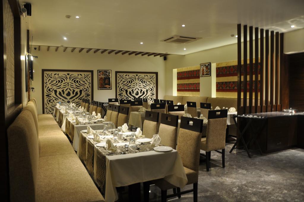 Green Hotel & Restaurant Pathānkot Dış mekan fotoğraf
